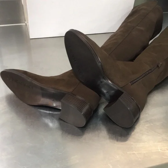 New WB Woman’s Calvin Klein Women's Brown Knee-High Boots - Picture 6 of 6
